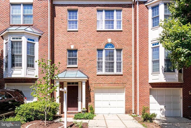 Photo - 4038 Heatherstone Ct Townhome