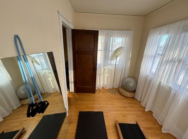 Photo - 3822-3824 N Maryland Ave. Unit 3824 N Maryland Ave