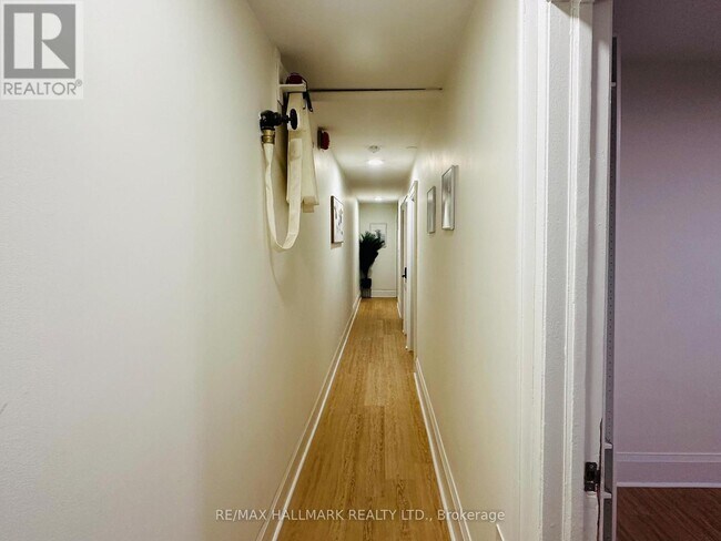 Photo - 597 St Clair Ave W Unit 8