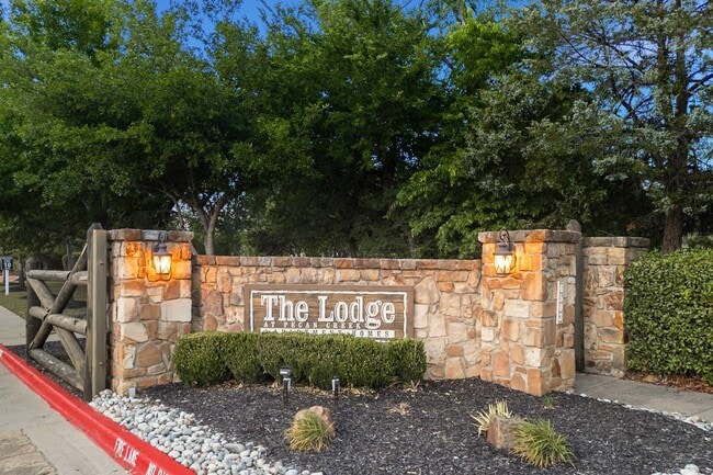 Photo - The Lodge at Pecan Creek