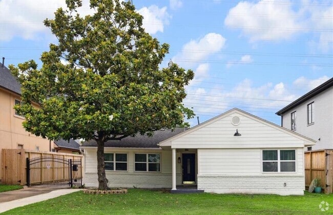 Building Photo - 3818 Childress St Rental