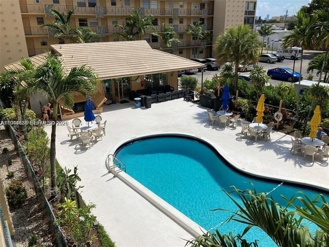 Photo - 2145 Pierce St Unit 205