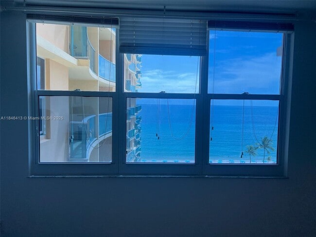 Building Photo - 2501 S Ocean Dr Unit 919 Rental