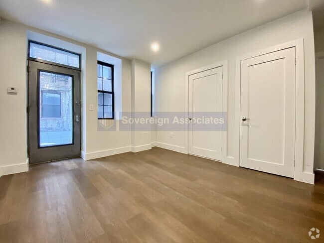 Building Photo - 45 Tiemann Pl Rental