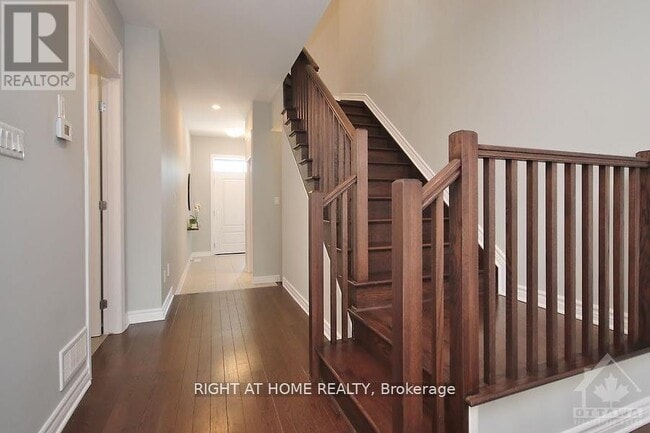 Photo - 110 Lavatera St