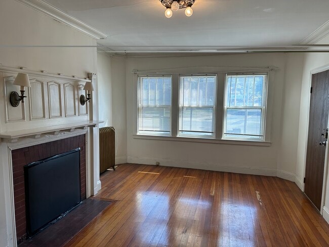 Photo - 102 Mount Auburn St