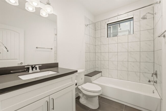 Photo - 1723 W 14th St