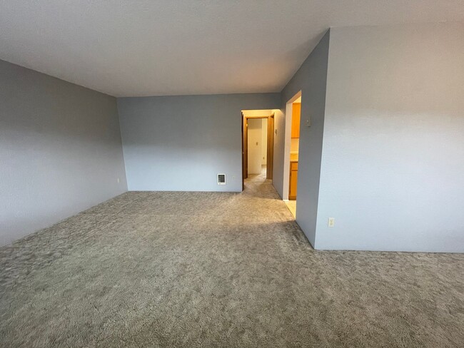 Photo - SKAE112-Triplex Unit SKAE112