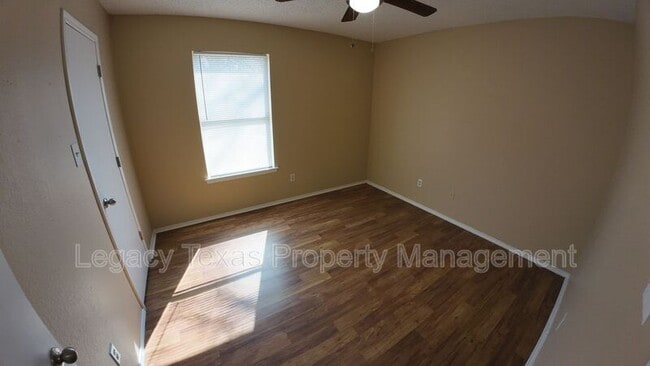 Photo - 318 College St Unit B