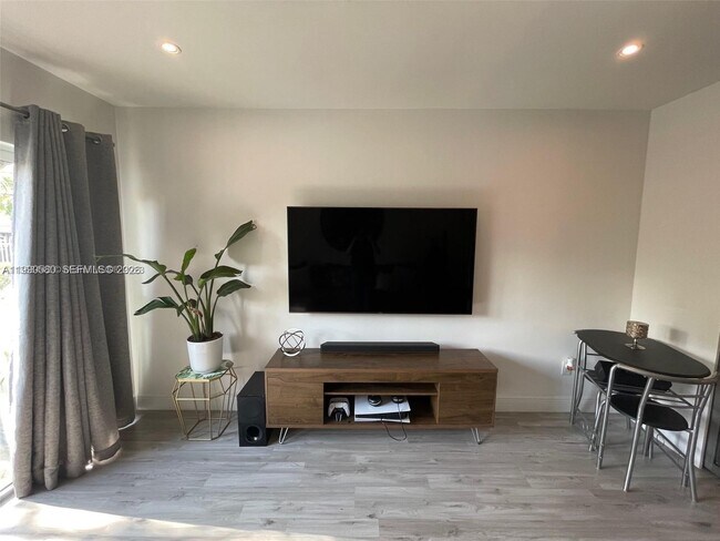 Photo - 7801 NE 4th Ct Unit 105