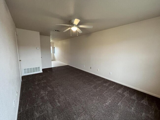 Photo - 2811 Cantabrian Dr