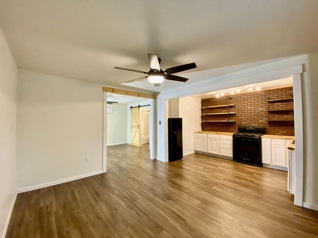 Photo - 1922 Banita St