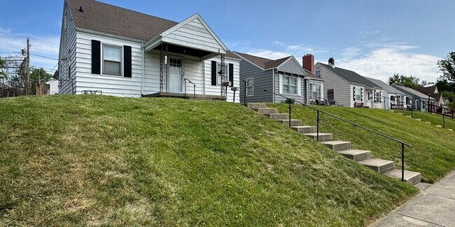 Photo - 1414 Franklin St House