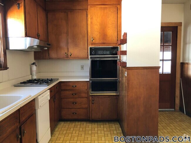Building Photo - 51 Windsor Rd Rental
