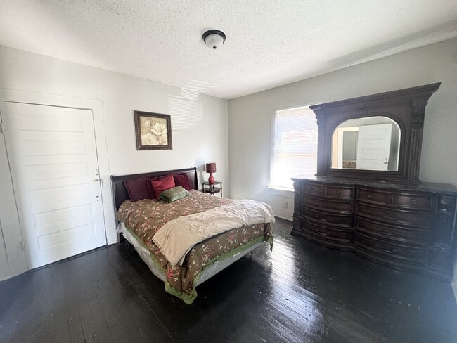 Photo - 569 Colquitt St