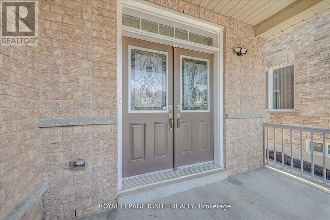 Photo - 102 Garrardview St