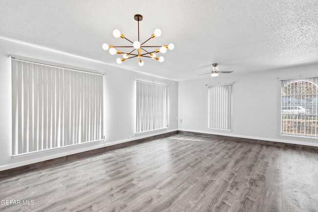 Photo - 200 S Maryland St