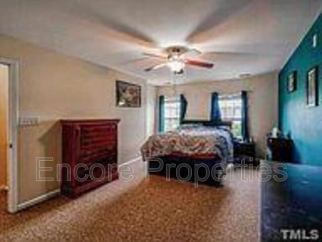 Photo - 6 Stepney Ct