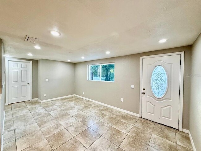 Photo - 2406 S 69th St