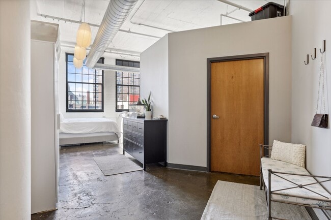 Photo - 500 Robert St N Unidad 307