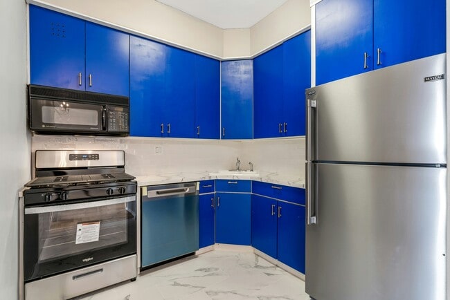 Photo - 2000 Linwood Ave