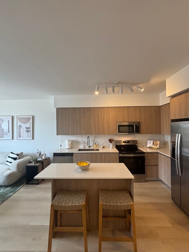 Building Photo - 2578 NE 182nd Ter Unit A09 Rental