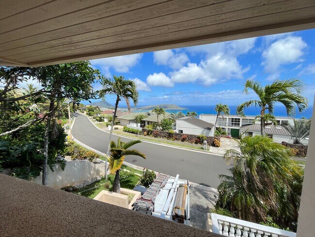 Photo - 619 Puuikena Dr Unidad Downstairs