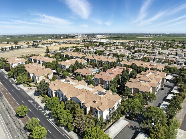 Sierra Oaks