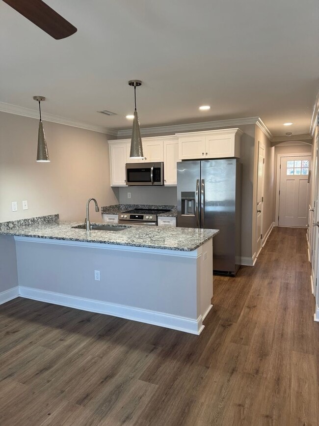 Photo - 1006 10th Ave NE