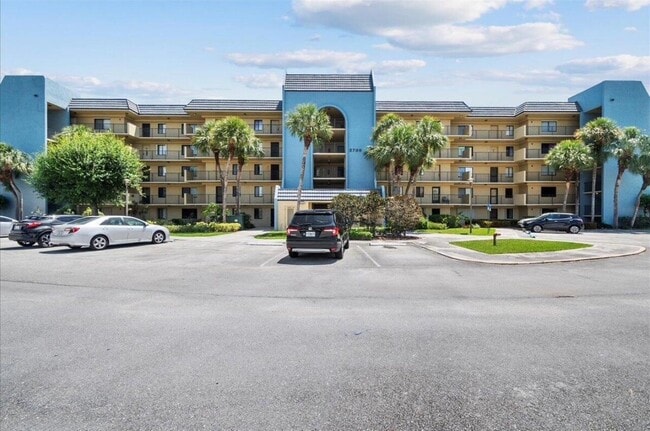 Building Photo - 2786 Tennis Club Dr Unit 102