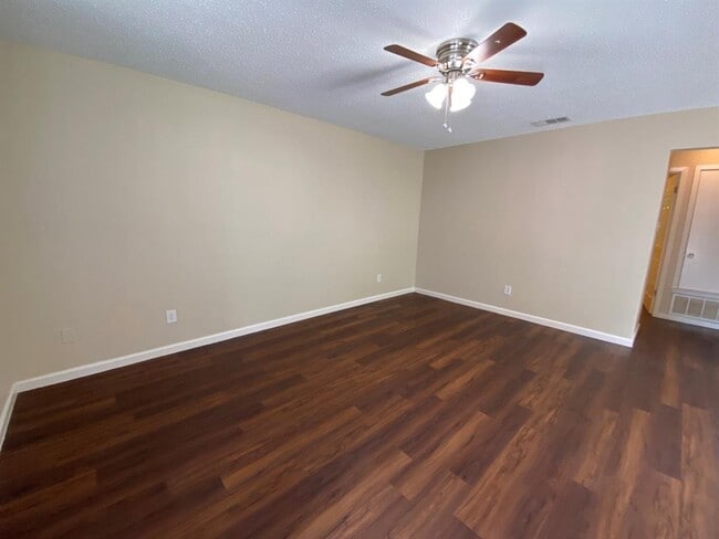 Photo - 4903 Merritt Dr