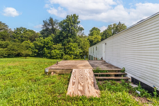 Photo - 425 Eagle Way