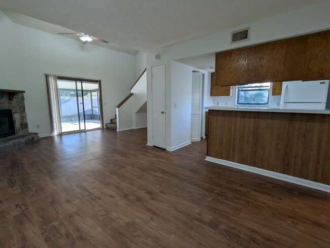 Photo - 5591 Greatpine Ln S