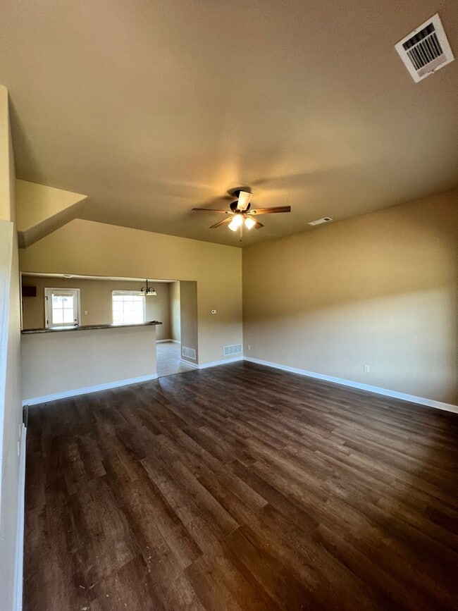 Photo - 4 Bdrm 2.5 bath Home- Munford