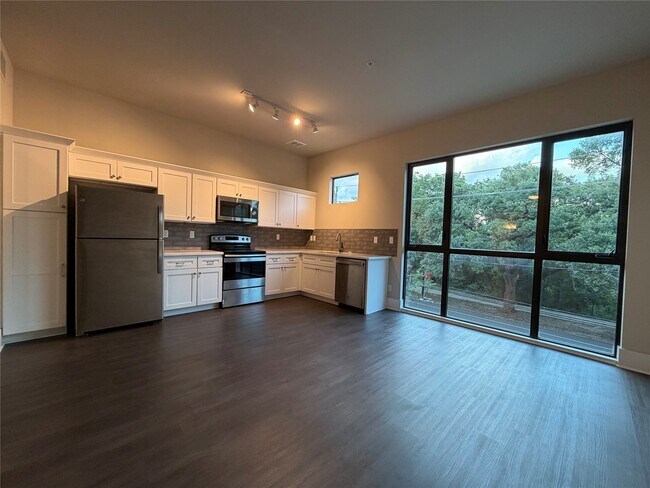 Photo - 2727 Houston Ave Unit 202