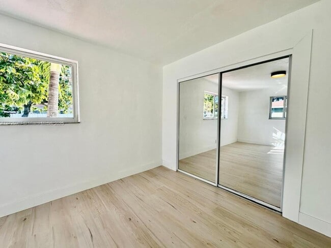 Photo - 3 bedroom in Hallandale FL 33009