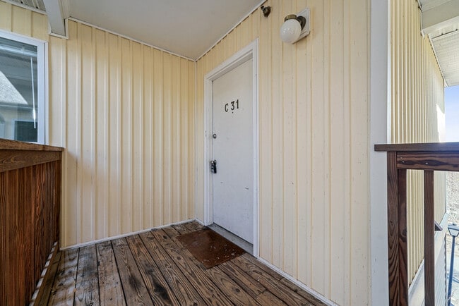 Photo - 303 Smith Level Rd