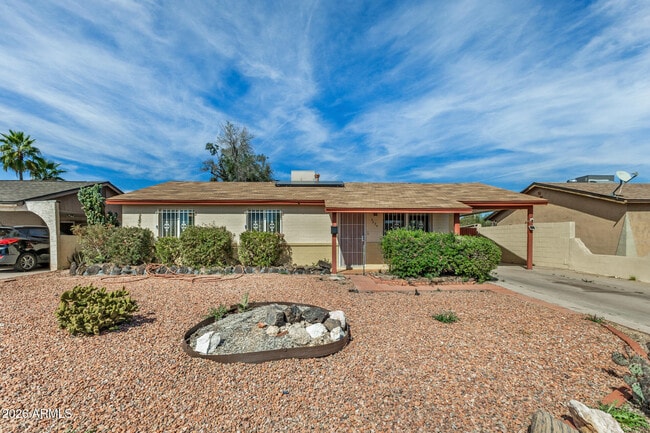 Building Photo - 3234 E Friess Dr
