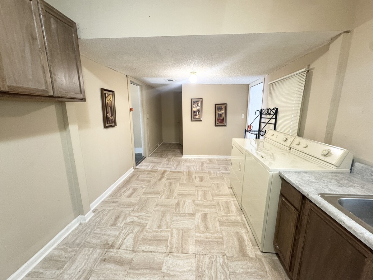 Photo - 569 Colquitt St