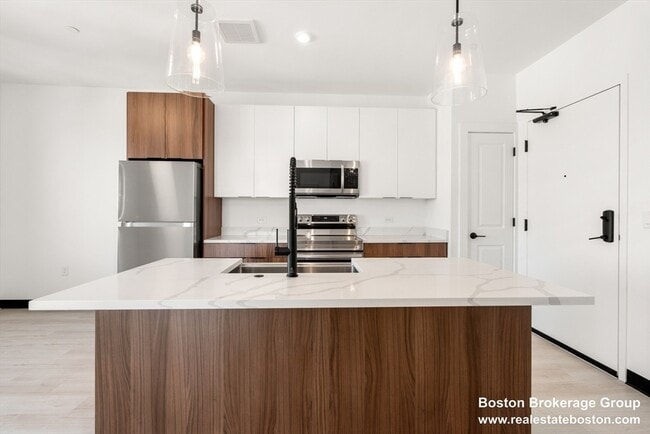 Photo - 600 Broadway Unit 602