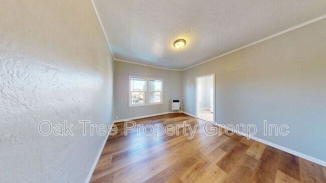 Photo - 2451 Seminary Ave