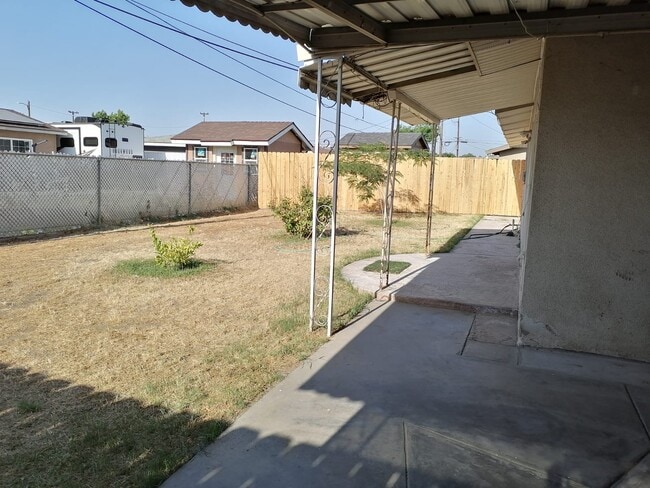 Photo - 708 Pinewood Ct