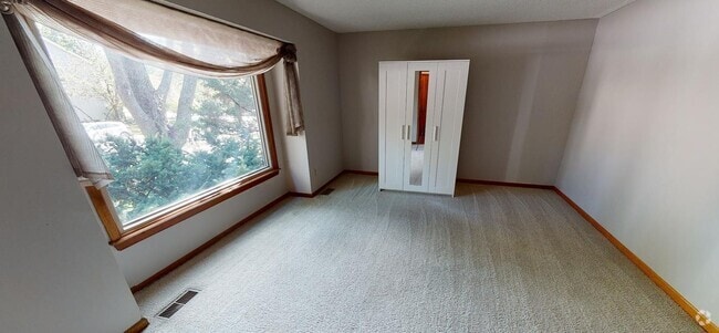 Building Photo - 14718 S Navaho Dr Rental