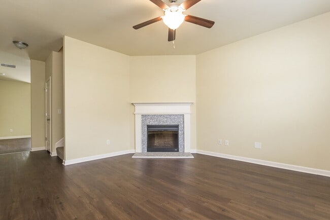 Photo - 534 Lobdale Falls Dr