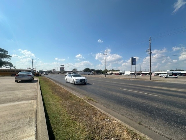 Photo - 202 E Boling Hwy