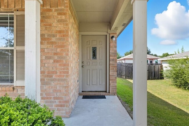 Photo - 209 Lake Washington Dr