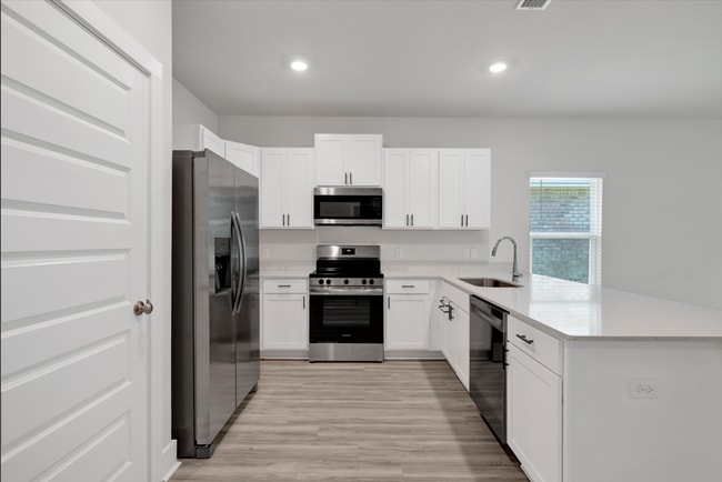Photo - 4 Bedroom Home Near NAS Pensacola