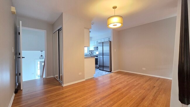 553 W Park Ave