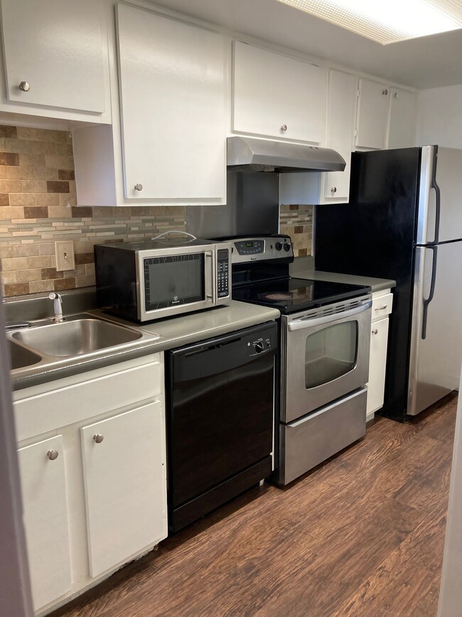 Building Photo - 12834 Midway Rd Unit 2107 Rental