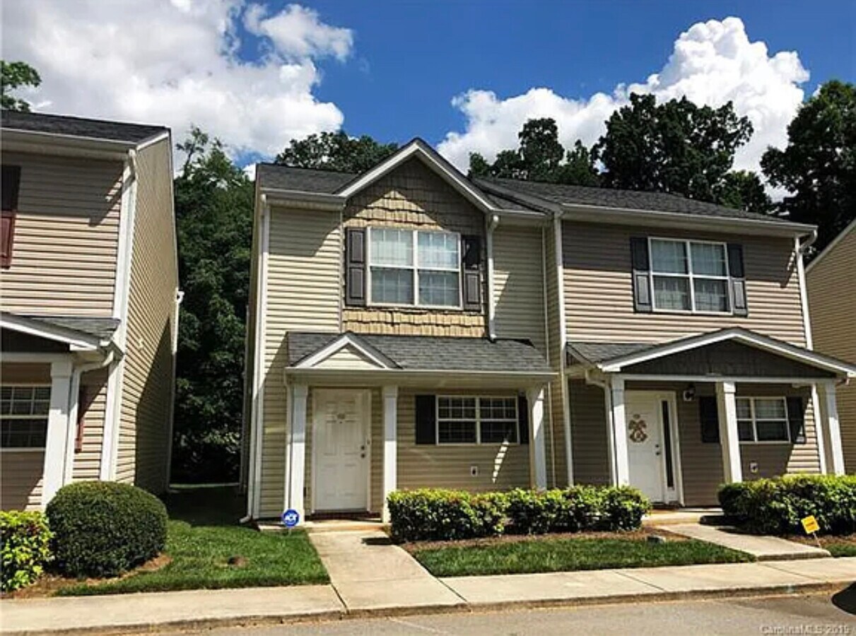 Photo - 752 Tavern Ct